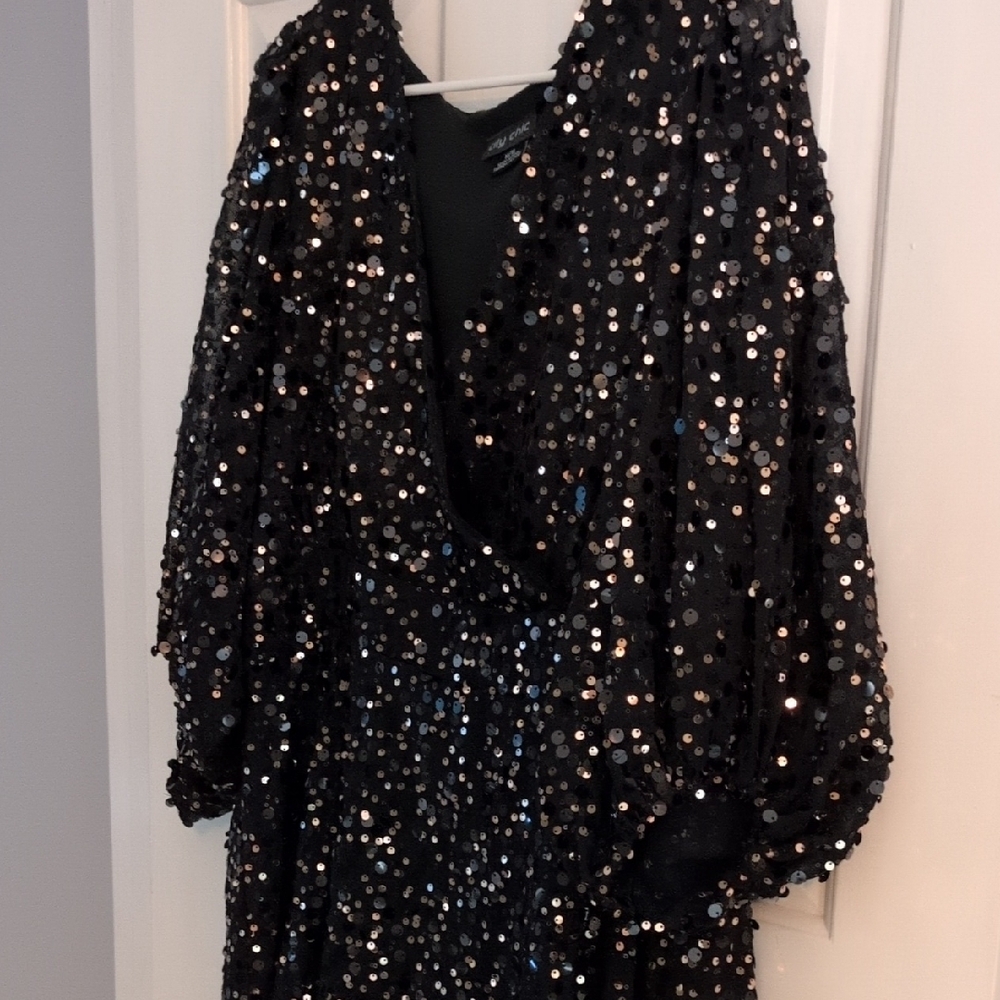 City Chic Black Sequin V-Neck Party Dress - Picture 3 of 3